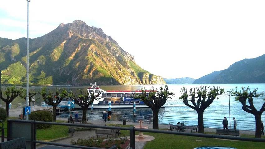 B&b per 2 persone, con Balcone e Terrazza nonché Vista lago e Panorama in Provincia di Bergamo