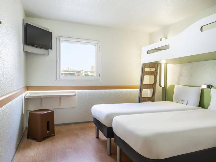 Hotel para 3 personas, con vistas - 1