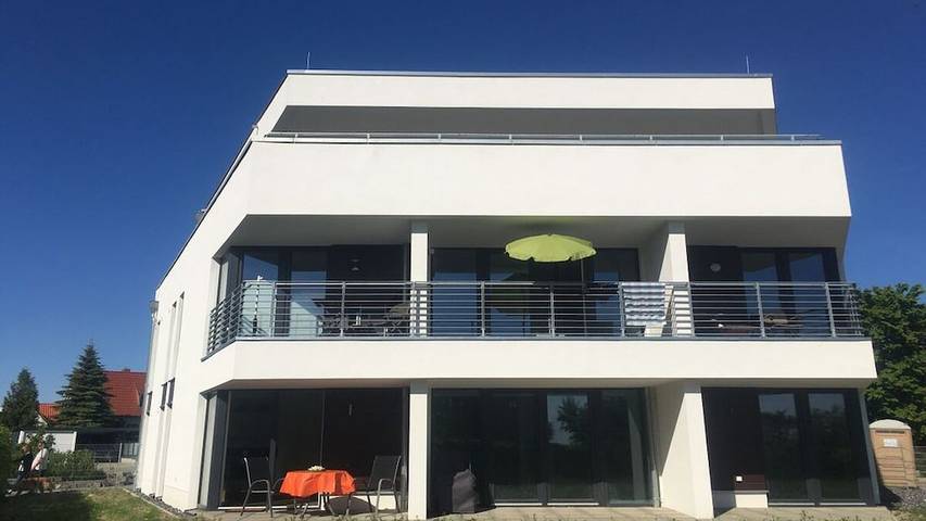 Ferienhaus für 2 Personen, mit Terrasse in Altefähr