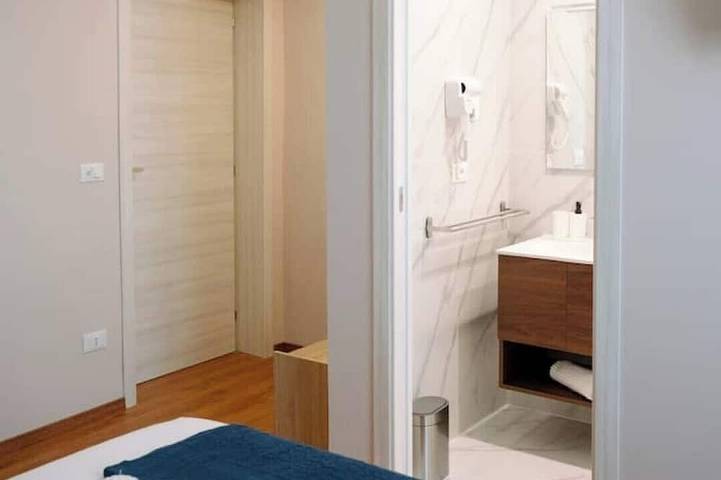 Appartamento intero, Calabreeze. Modern apartment with city center view in Villa San Giovanni, Provincia di Reggio Calabria