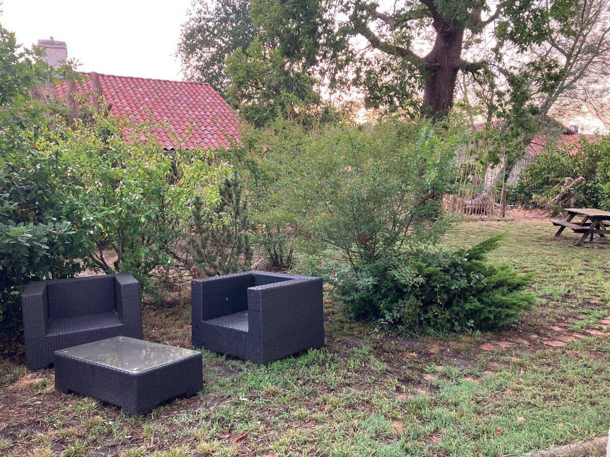Appartement entier, Appartement 4/6 pers, jardin, 6 km de la plage in Saint-Julien-en-Born, Côte d’Argent