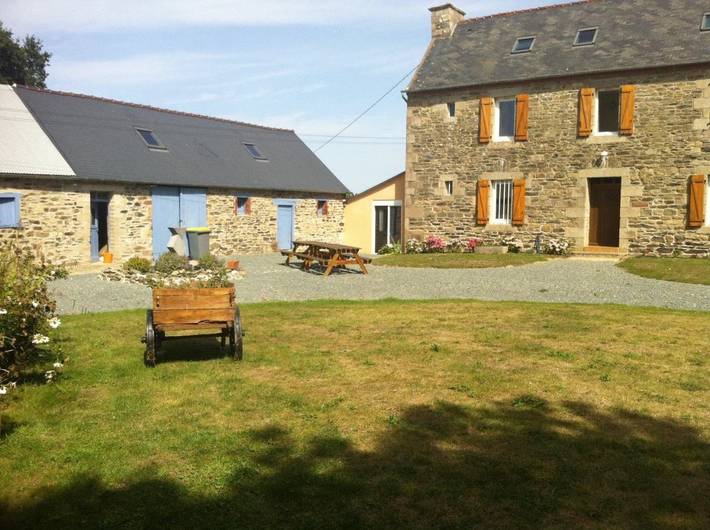 Gîte pour 2 personnes, avec jardin et vue, animaux acceptés à Minihy-Tréguier
