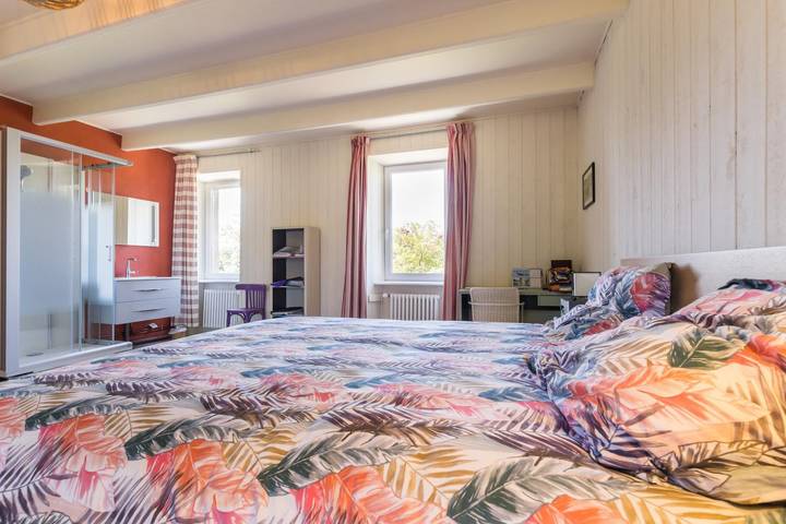 Gîte pour 6 personnes, avec jardin dans Orval-sur-Sienne - 4