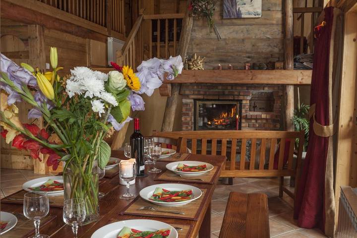 Gîte pour 10 personnes, avec Terrasse et Jardin à Bozel
