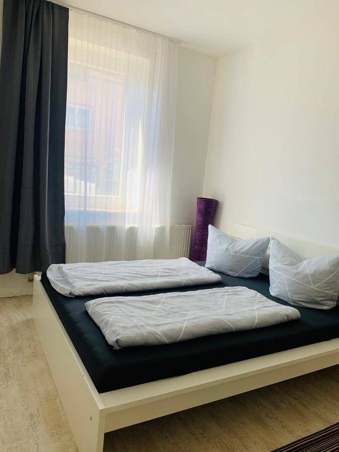Ganze Wohnung, Großartige 3 Zimmer Ferienwohnung mit Kamin und Garten für 1-6 Personen in Kaufbeuren, Bayerisch Schwaben