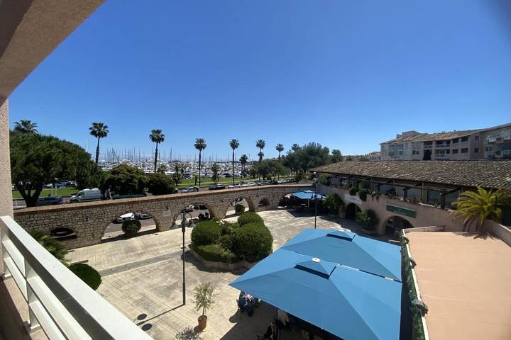 Gîte pour 4 personnes, avec balcon dans Gare D Antibes - 4