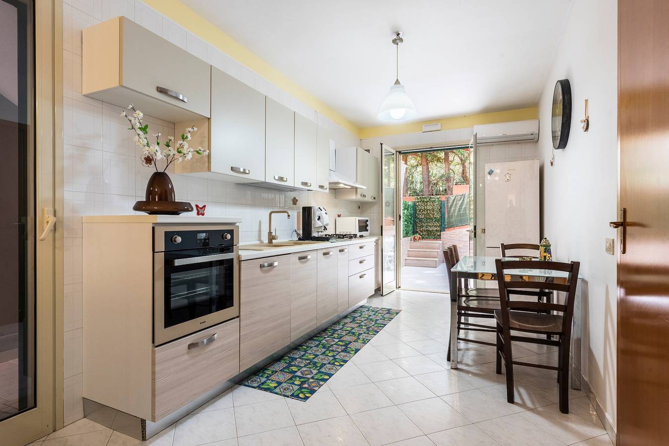 Ganze Wohnung, Ferienwohnung 'Paradiso Marino' mit Terrasse, Garten und Wlan in Cefalù, Cefalù (gemeinde)