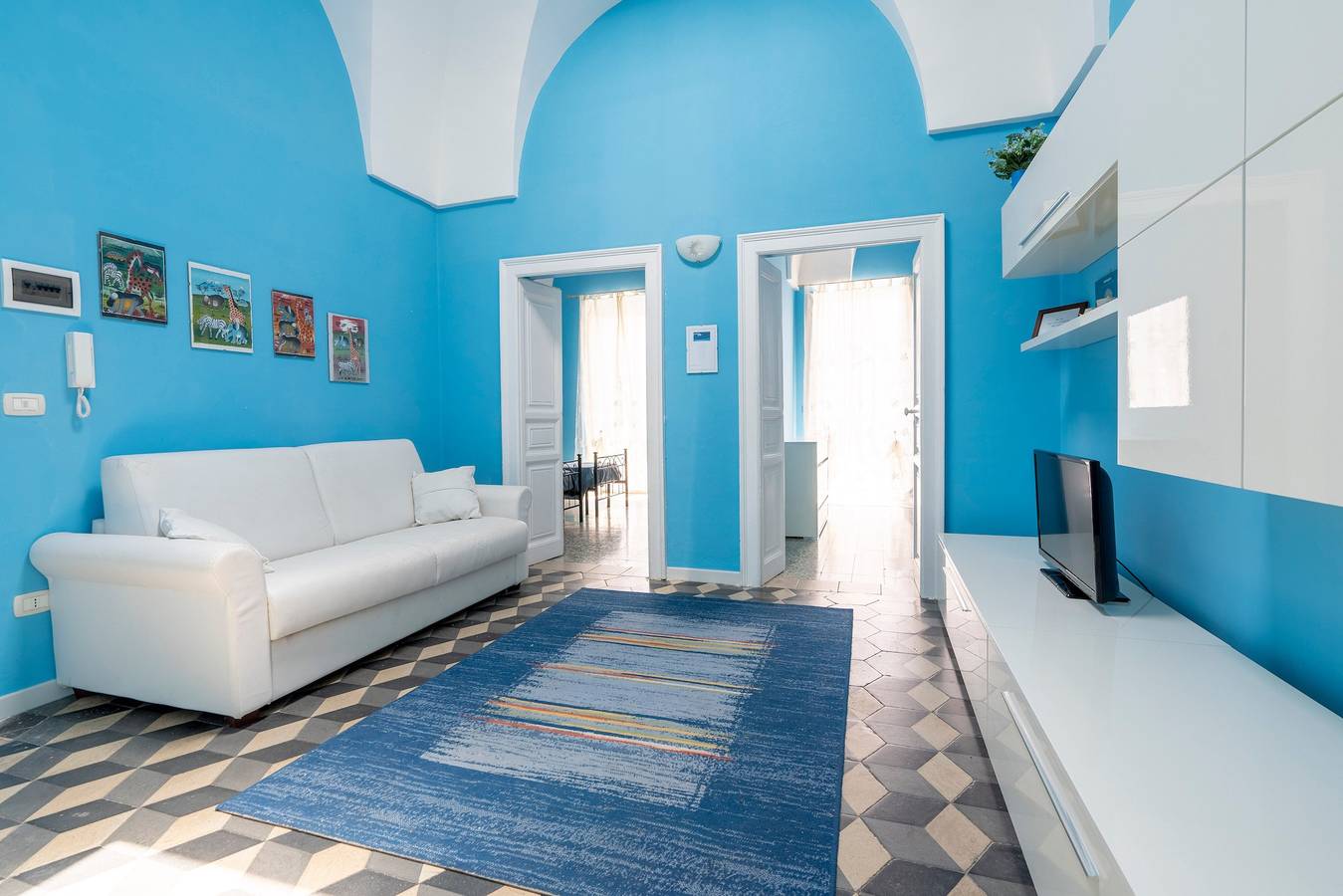 Entire apartment, Apartment 'I Cieli Di Ostuni' with Balcony, Wi-Fi and Air Conditioning in Ostuni, Salento