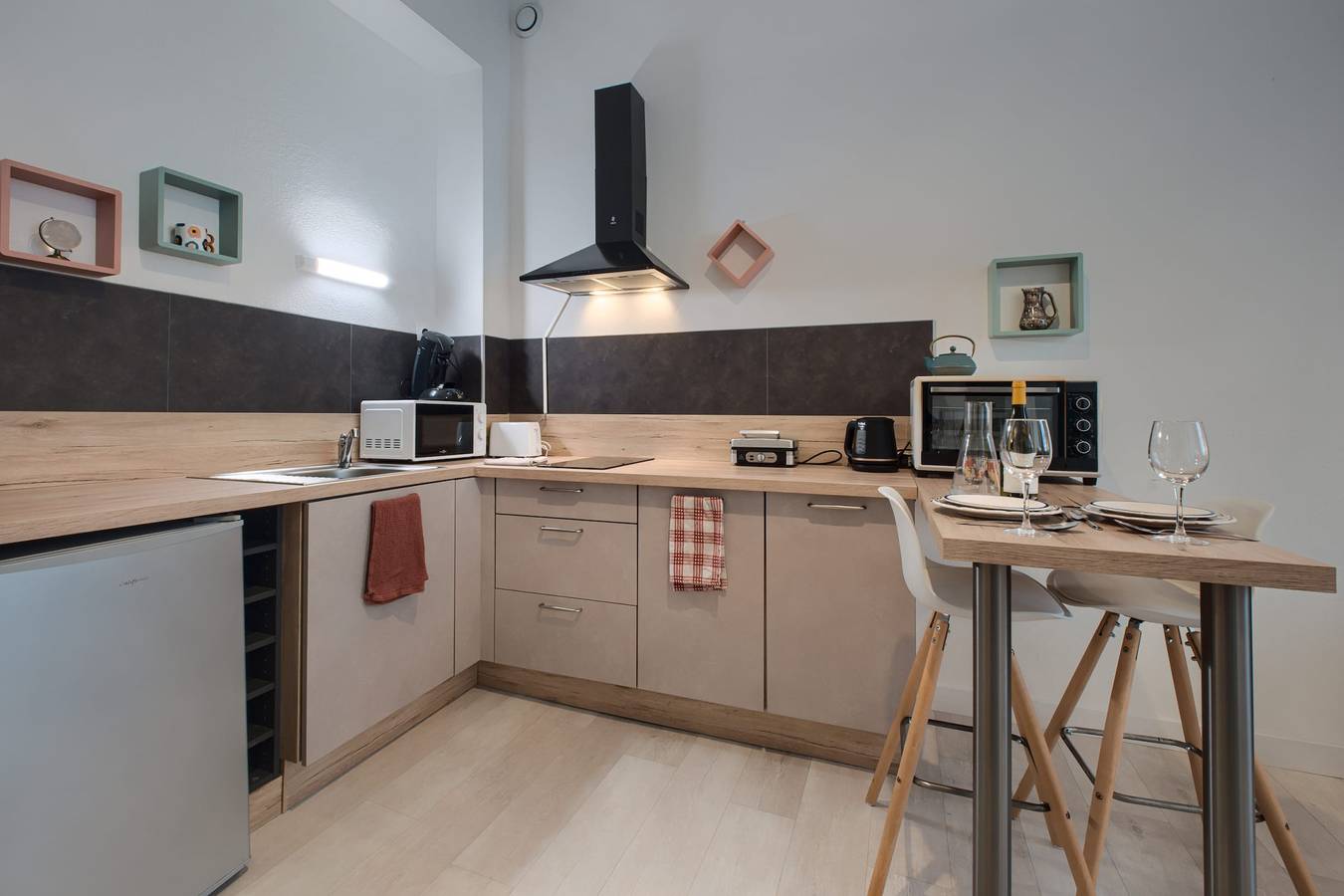 Ganze Wohnung, L'Instant - Wifi - Centre-ville in Laval, Mayenne