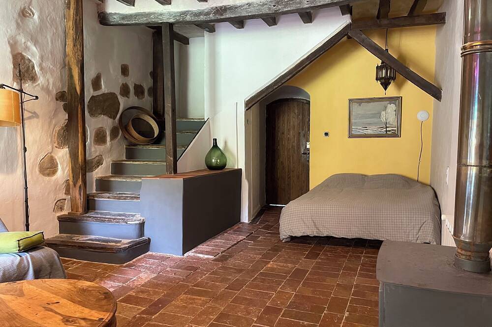Beautiful 16 Century Farmhouse In The Middle Of Nature And Tranquility in Sant Ferriol, Garrotxa