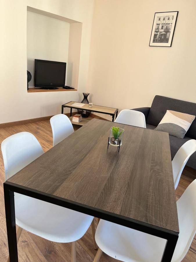 Gîte pour 6 personnes à Corné