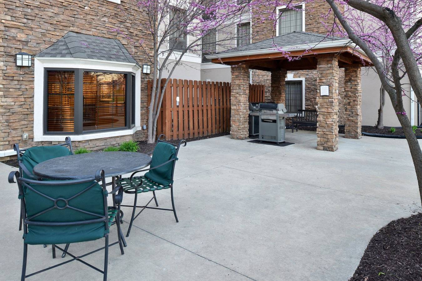 Entire studio, Staybridge Indianapolis - Airport in Hendricks County