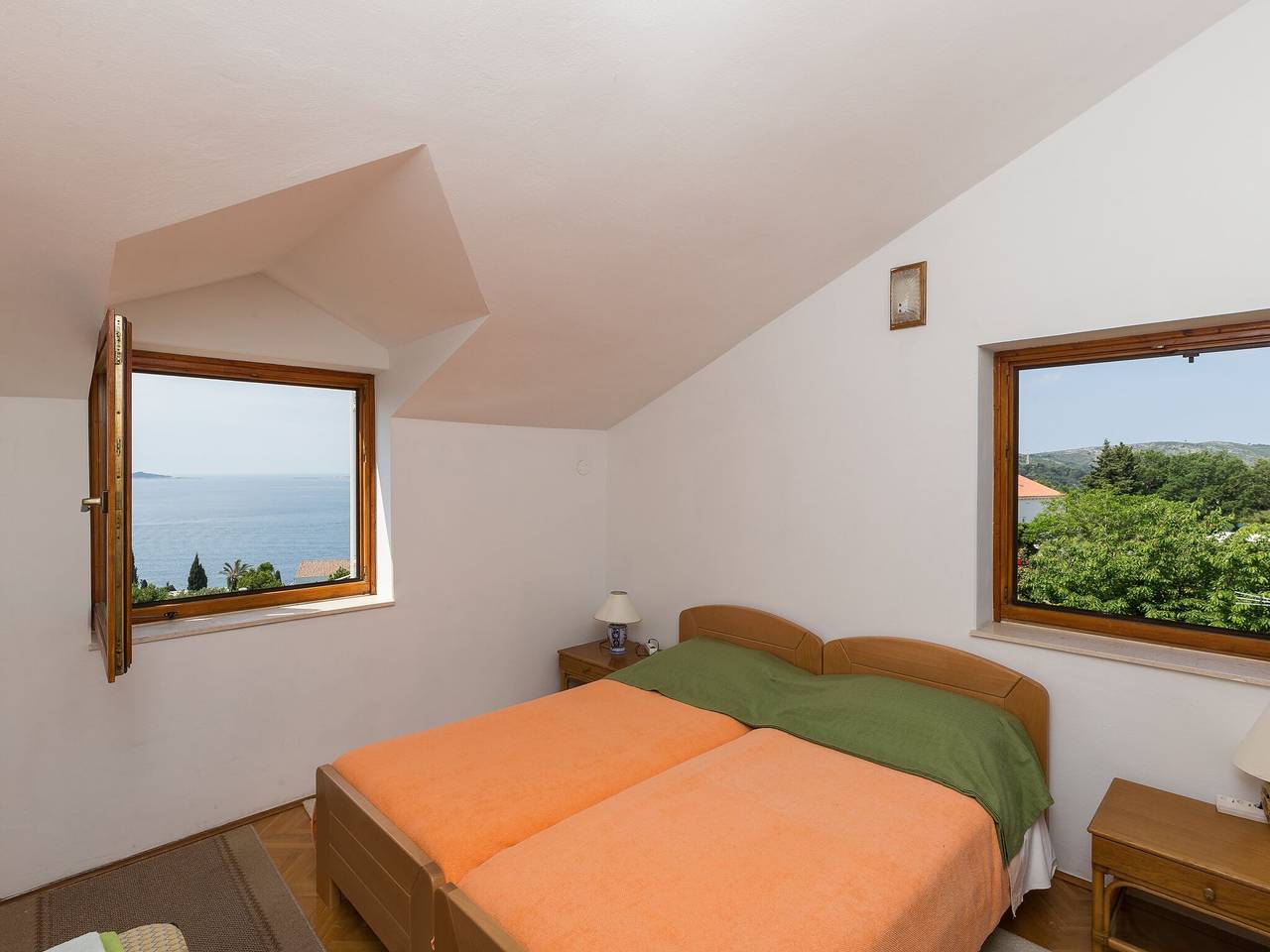 Ganze Wohnung, Apartments Kisic - Two-Bedroom Apartment with Balcony and Sea View(potkrovlje) in Mlini, Dubrovnik-Neretva