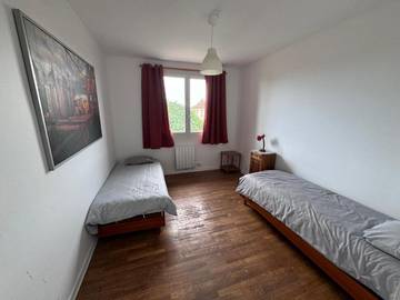 Gîte pour 7 personnes, avec vue et jardin à Jonage
