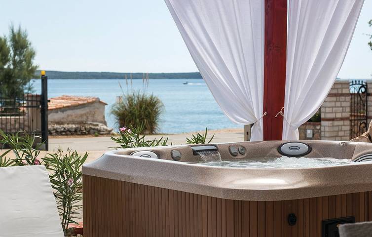 Villa voor 3 personen, met terras en tuin in Kroatië