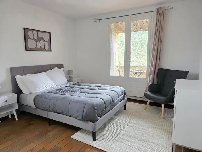 Hostal para 4 personas, con terraza además de vistas y jardín, Se admiten mascotas - 1