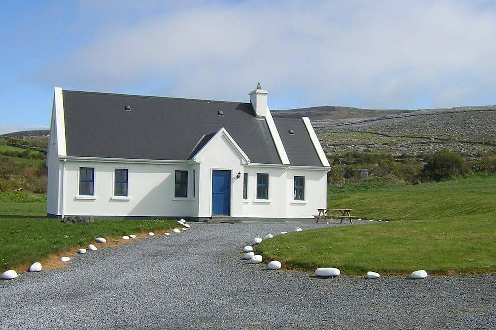 Fanore Holiday Cottages On The Wild Atlantic Way in County Clare