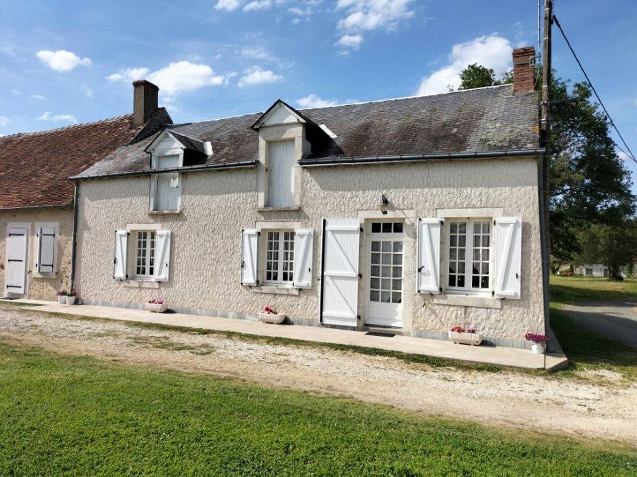 Einstöckiges Haus mit Teich, Bettwäsche und Reinigung inklusive in Migné, Le Blanc und Umgebung