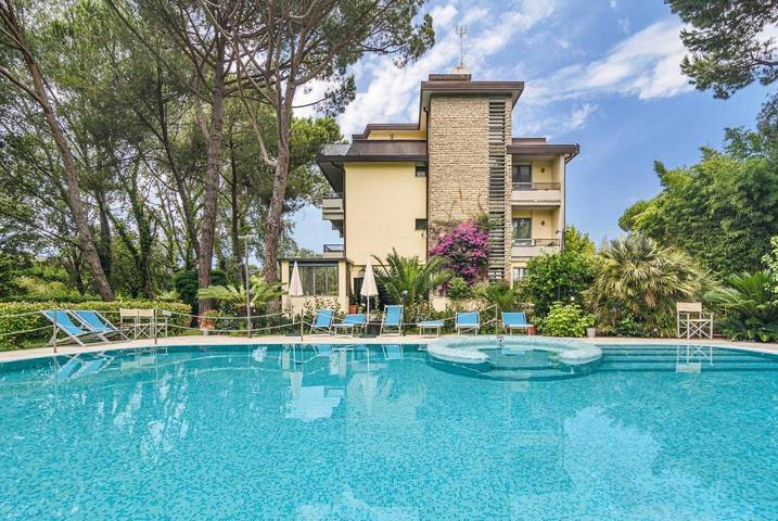 Hotel para 2 personas, con piscina y jardín - 1