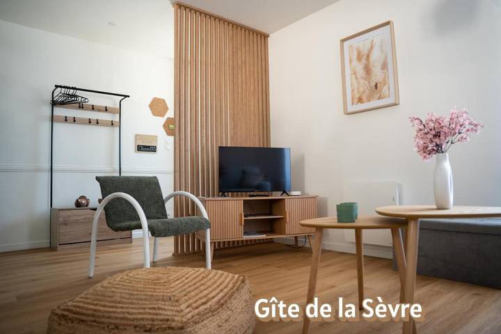 Location de vacances pour 6 personnes, avec vue et jardin à Saint-Laurent-sur-Sèvre - 2