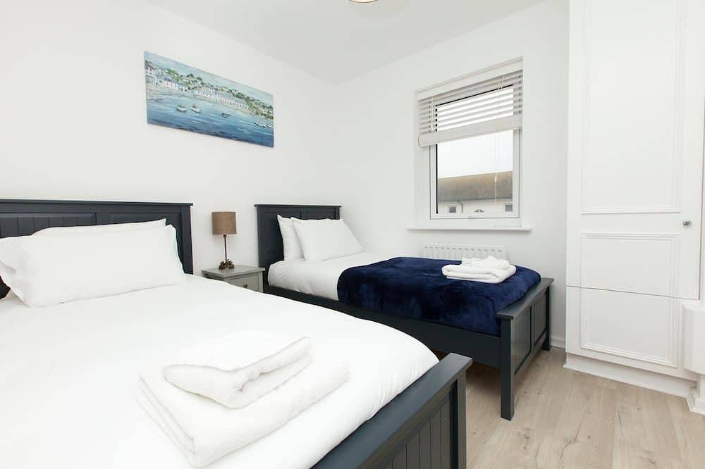 Entire apartment, Stylish Brighton Marina Flat | Balcony & Parking in Brighton Marina, Brighton