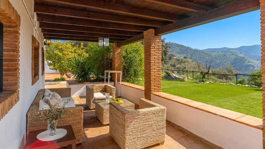 Villa für 12 Personen, mit Pool und Balkon/Terrasse in Málaga Provinz - 4