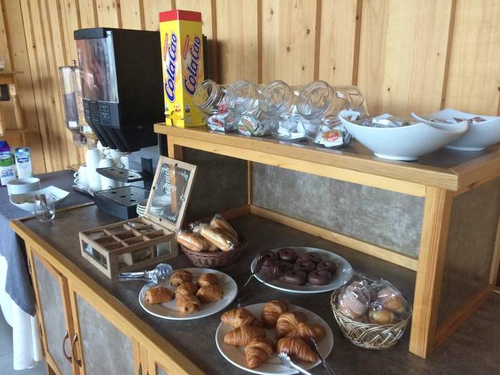 Hôtel pour 10 personnes, avec sauna et jacuzzi ainsi que terrasse et jardin à Murillo de Gállego - 4