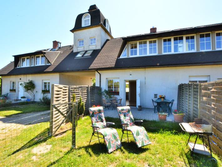 Ferienhaus für 5 Personen, mit Terrasse und Garten in Mielno