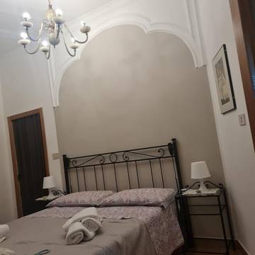 Gîte pour 5 personnes, avec jardin à Adrano