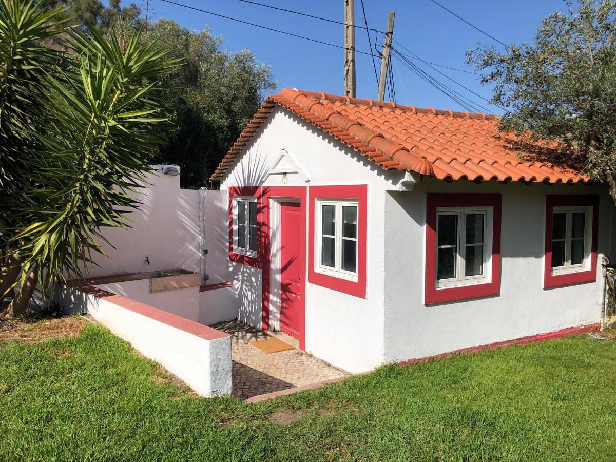 Estúdio inteiro, Lisbon Cozy House w/Garden and Pool in Queluz, Costa de Lisboa
