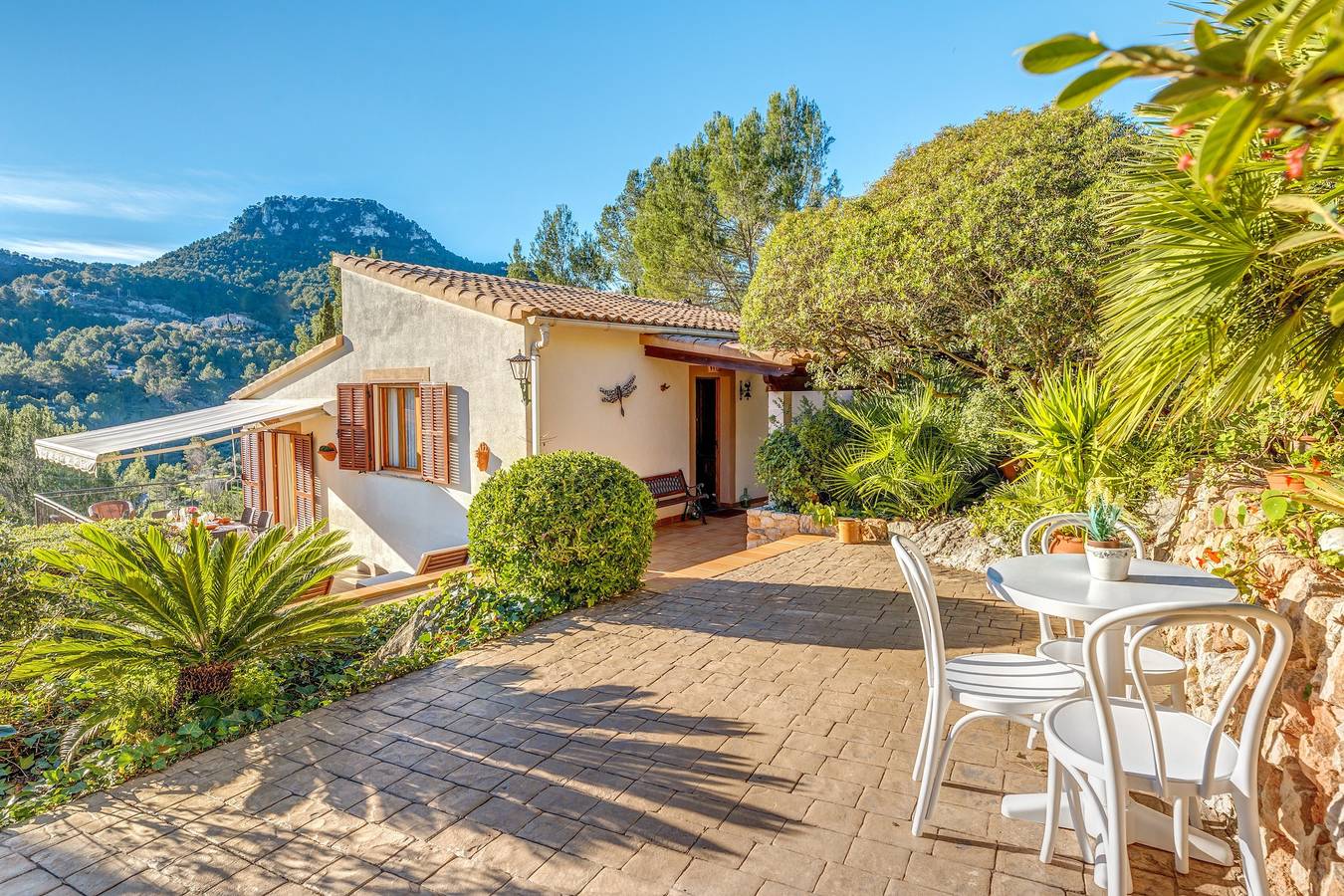 Beautiful Holiday Home Miravall with Mountain View in Puigpunyent, West Majorca