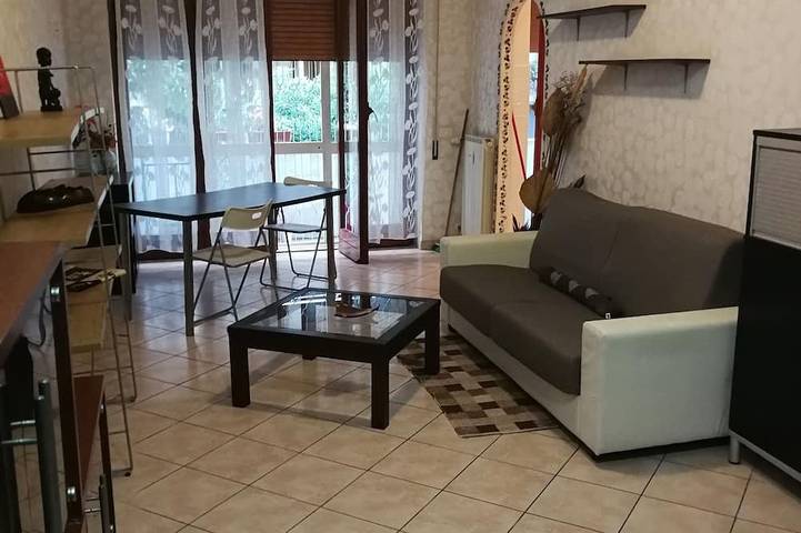 Ganze Wohnung, Cri apartment in Ostia, near the pine forest and a stone's throw from the sea. in Ostia, Rom