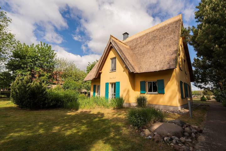 Ferienhaus für 8 Personen, mit Terrasse und Garten sowie Sauna