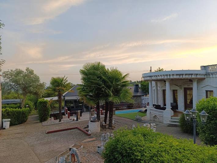 Chalet para 8 personas, con jardín y balcón además de piscina y vistas en El Bierzo - 3