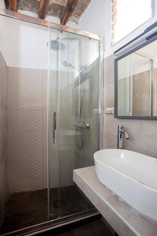 Location de vacances pour 9 personnes, avec Balcon et Terrasse ainsi que Jardin et Vue dans Apollonia - 3