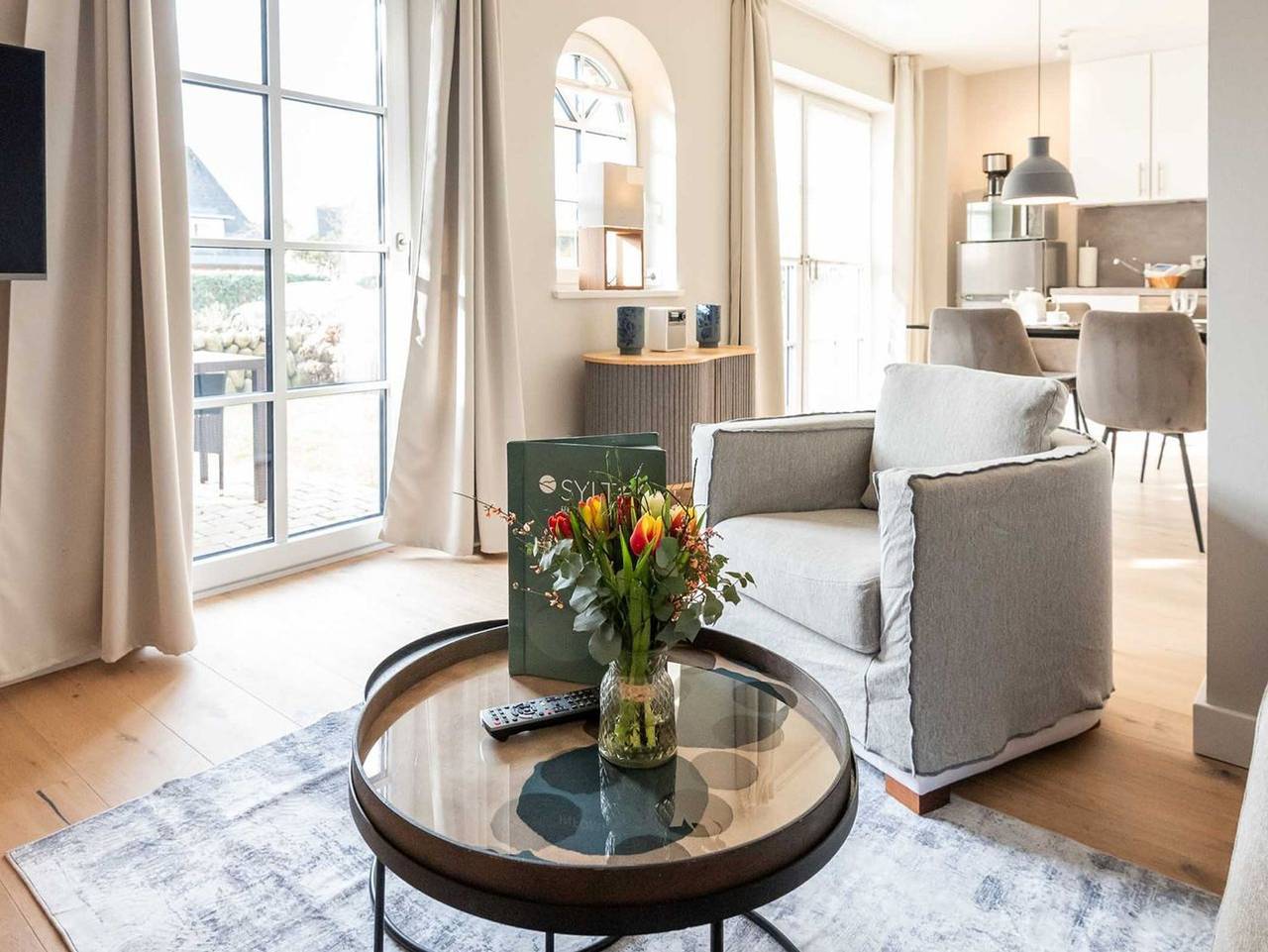 Ganze Ferienwohnung, Strandgut Wohnung 2 - Appartement im Haus Strandgut mit 3 Zimmern. auf ca. 58 m², für max. 3 Personen. in Wenningstedt, Sylt