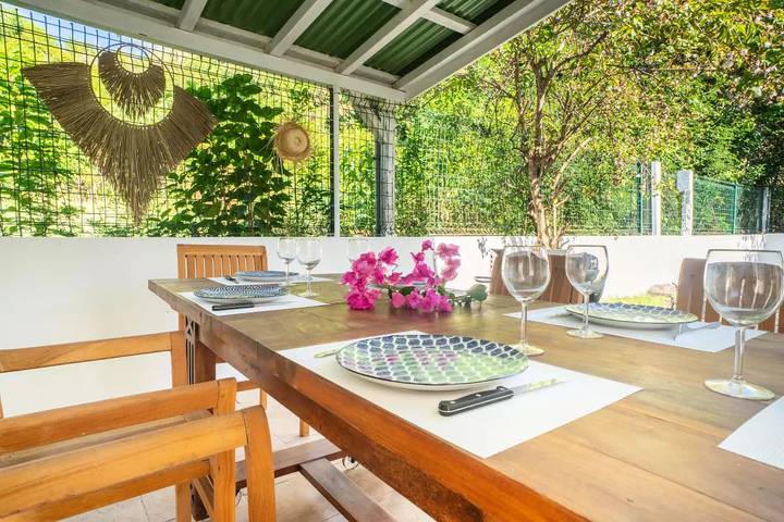 Location de vacances pour 8 personnes, avec piscine et jardin dans Marie-Galante - 2