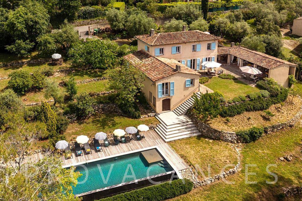 Beautiful holiday house with pool 2 km from Tourrettes-sur-Loup in Tourrettes-sur-Loup, Costa mediterránea (Francia)