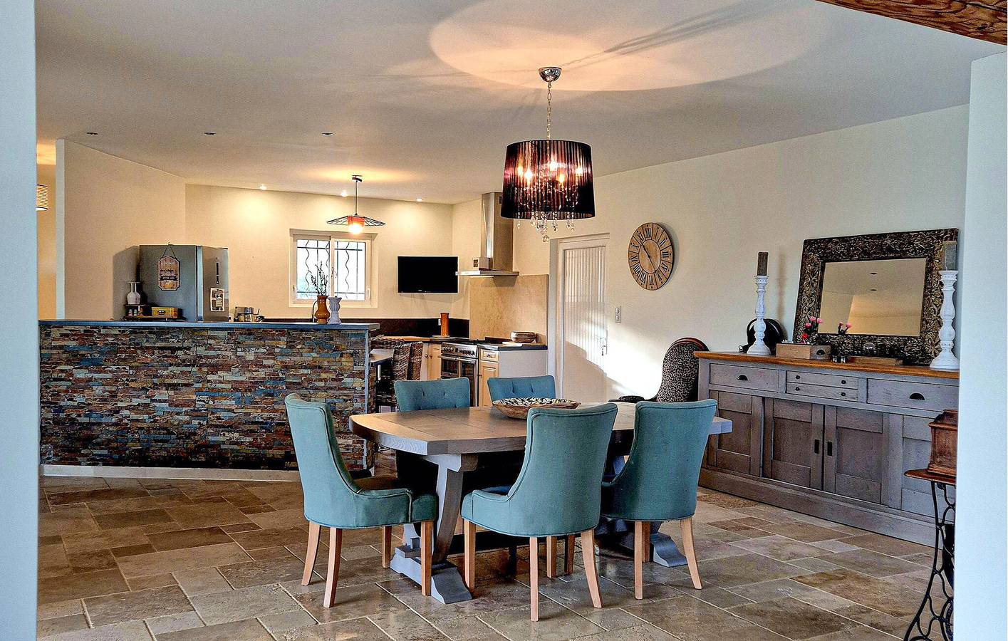 Petanque-Paradies: Geräumige Wohnung, WiFi, AC, Parkplatz in Goudargues, Nimes und Umgebung