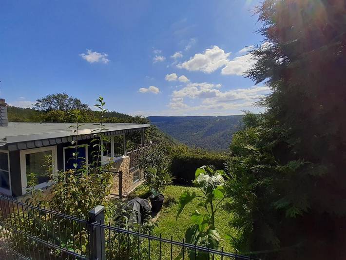 Ferienhaus für 4 Personen, mit Balkon und Terrasse sowie Ausblick in Bad Blankenburg
