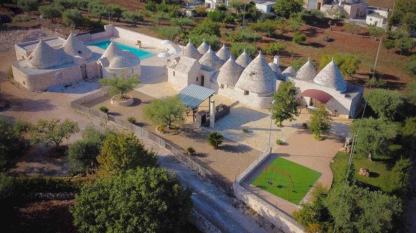 Apartment 'Trullo Fico' with Shared Pool, Shared Terrace and Wi-Fi in Martina Franca, Taranto Province