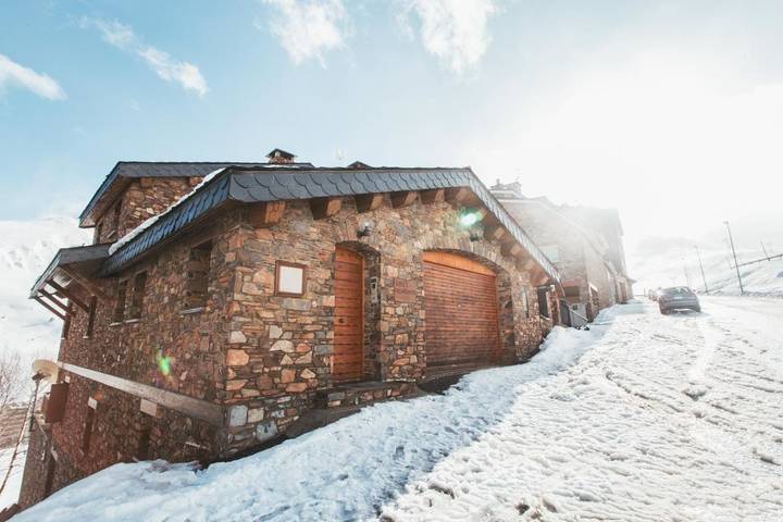 Maison pour 19 personnes, avec Balcon ainsi que Terrasse et Vue à Pas de la Case