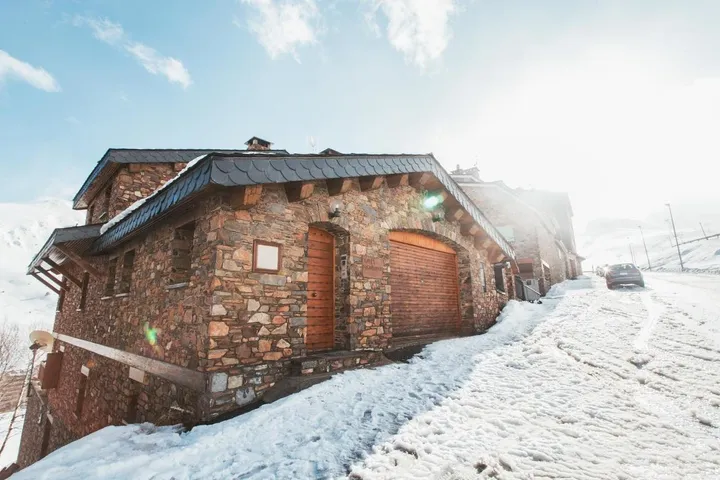 Casa rural para 19 personas, con vistas y terraza, Se admiten mascotas - 1