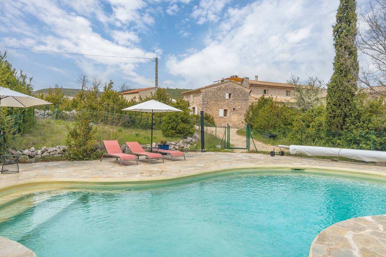Landhaus 'La Buisse - Grand Gite' mit Bergblick, privater Terrasse und Wi-Fi in Simiane-la-Rotonde, Forcalquier und Umgebung