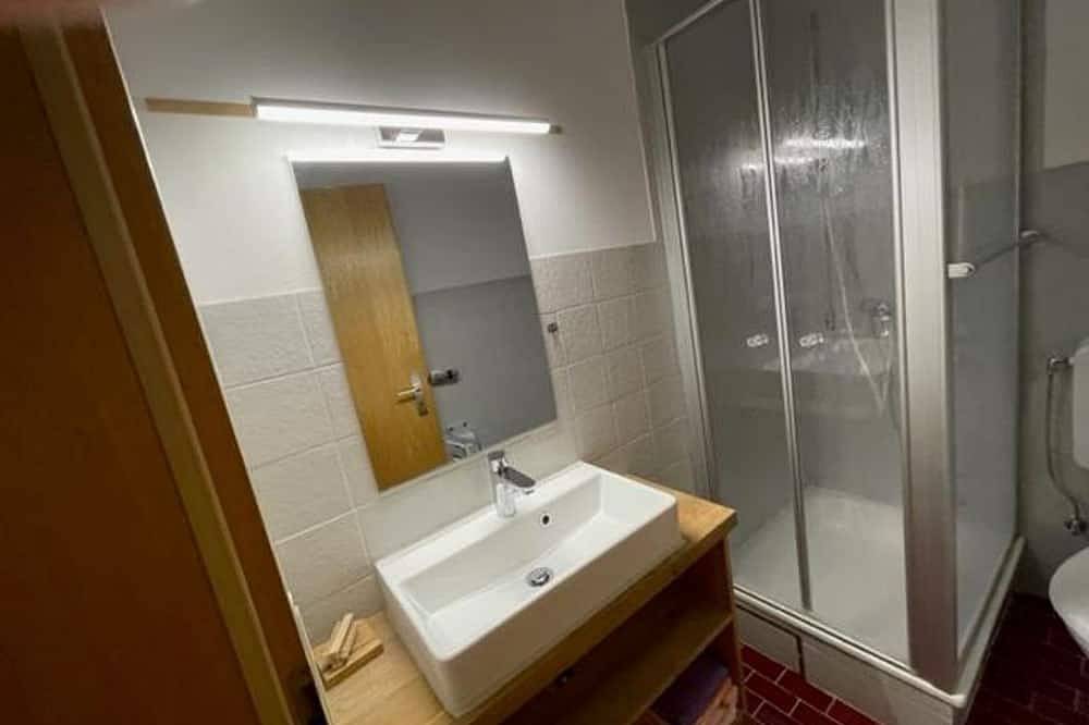 Ganze Wohnung, Radler-und Wanderer-Ferienwohnung - Appartment, 2 Schlafzimmer in Bad Bayersoien, Bayerische Alpen