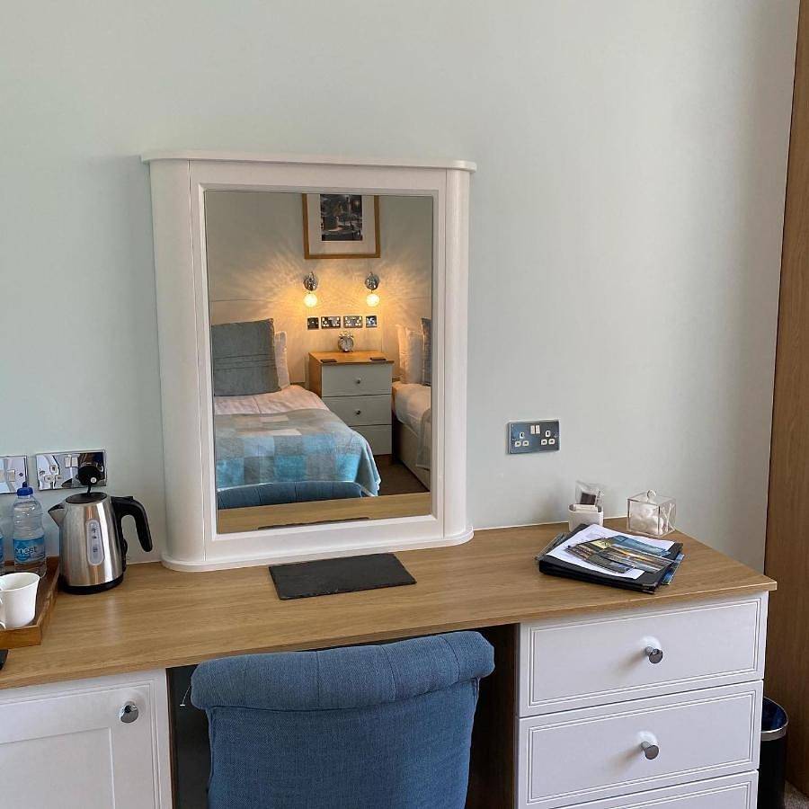 Single Room with Shared Bathroom in Barmouth, Snowdonia