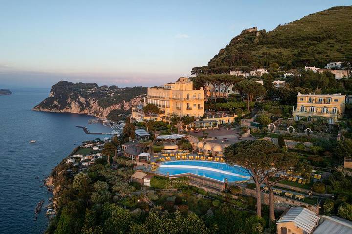 Appartamento per 3 persone, con piscina e sauna nonché giardino, con animali domestici a Anacapri