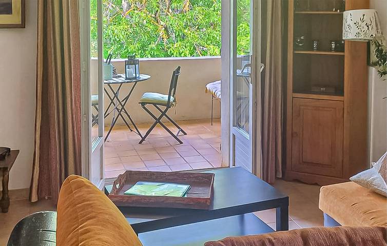 Location de vacances pour 2 personnes, avec jardin ainsi que piscine et terrasse à La Tour-d'Aigues - 2