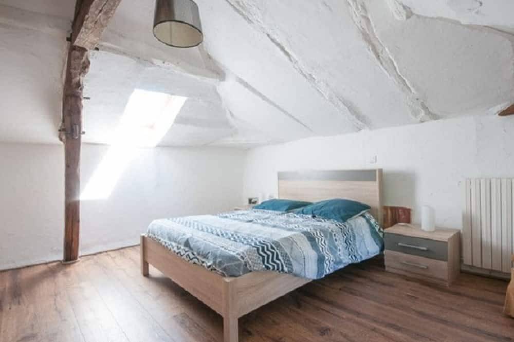 Beautiful house with private pool, Wi-Fi, and pets allowed in Biron, Périgord Pourpre