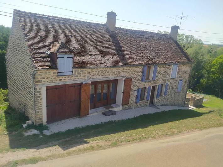 Location de vacances pour 8 personnes, avec vue et balcon à Montigny-sur-Armançon